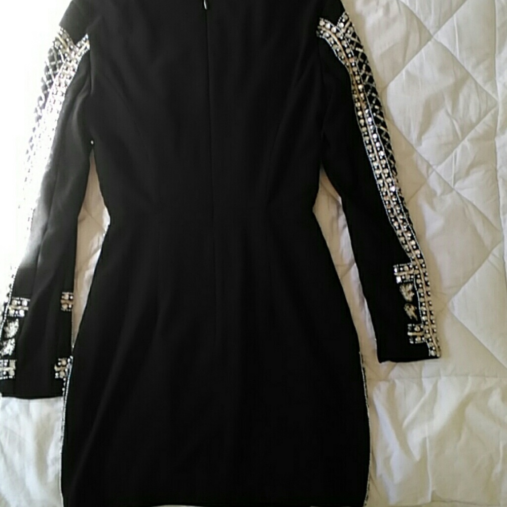 Dress - Picture 2 of 2
